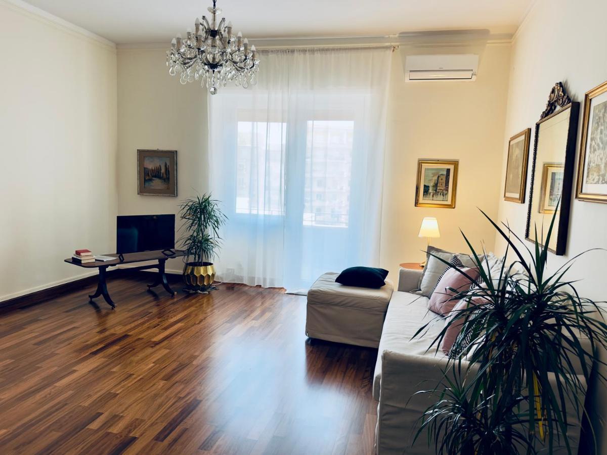Elegant Apartment In City Center كالياري المظهر الخارجي الصورة